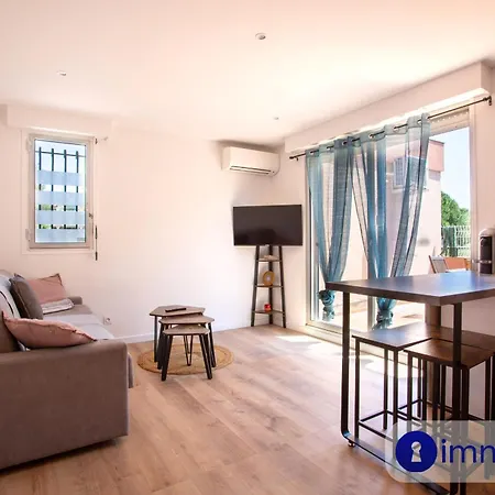 Air-conditioned Studio Near The Sea Appartement Cros-de-Cagnes